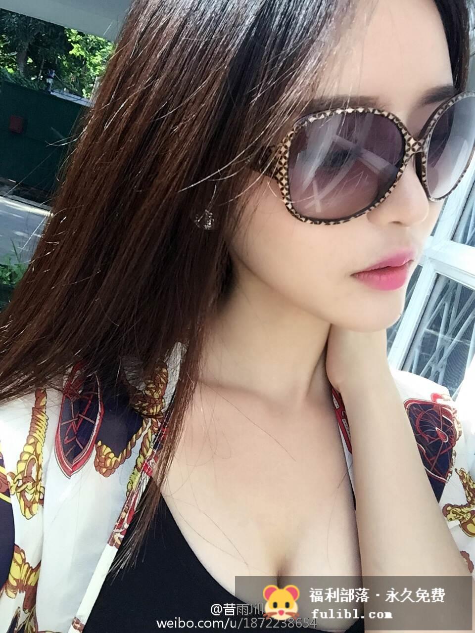 超靓御姐昔雨Jill微博大秀绝美身姿