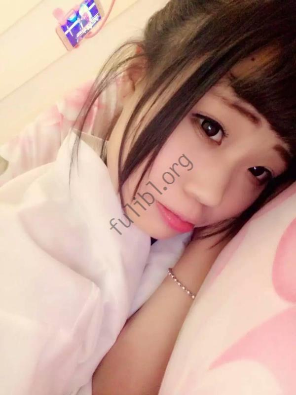 东北高颜值主播在蜜播隐藏直播间里紫薇表演 附生活照[1V+13P/213M]