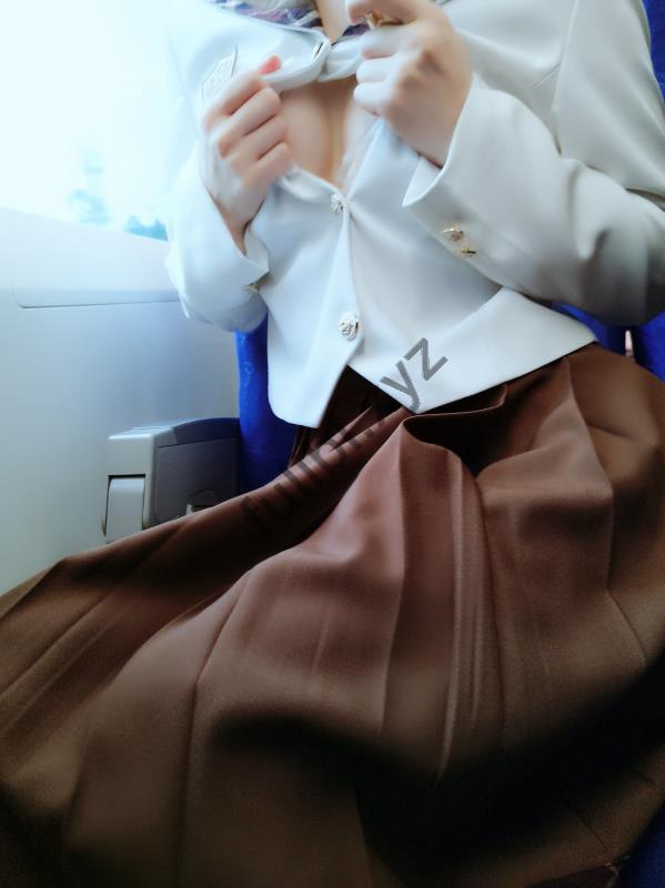 PR社两位女神的高铁换装露出游戏 谁的更好看一些呢[33P+8V/518M]