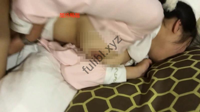 风吟鸟唱 童颜嫩模@喵喵上位视频[1V/104M]