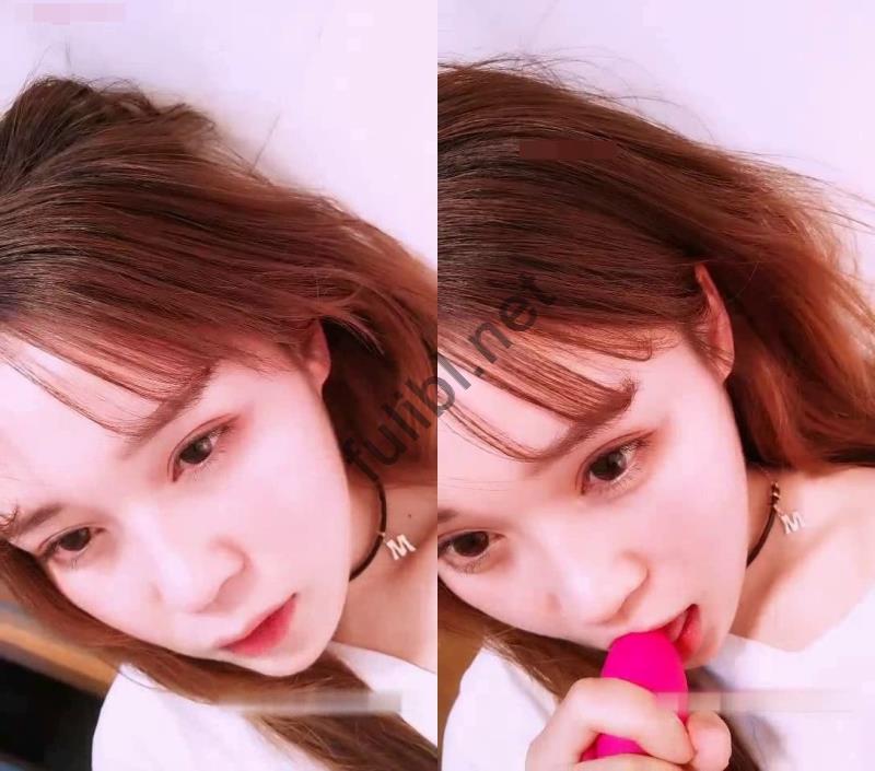 高颜值清纯主播@KIKI 最新尺度福利秀[2V/1.07G]