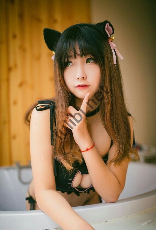 微博巨乳网红娘@猫九 稀有尺度照合集[29P/9M]