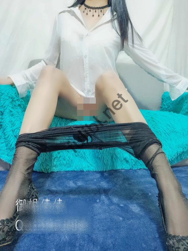 福利姬@御姐倩倩 - 黑丝衬衫 [33P+1V/399M]