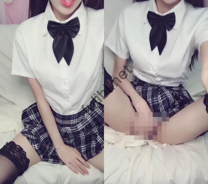 [推荐]粉嫩双马尾@你的女孩木木 尺度私拍合集[21V/222M]