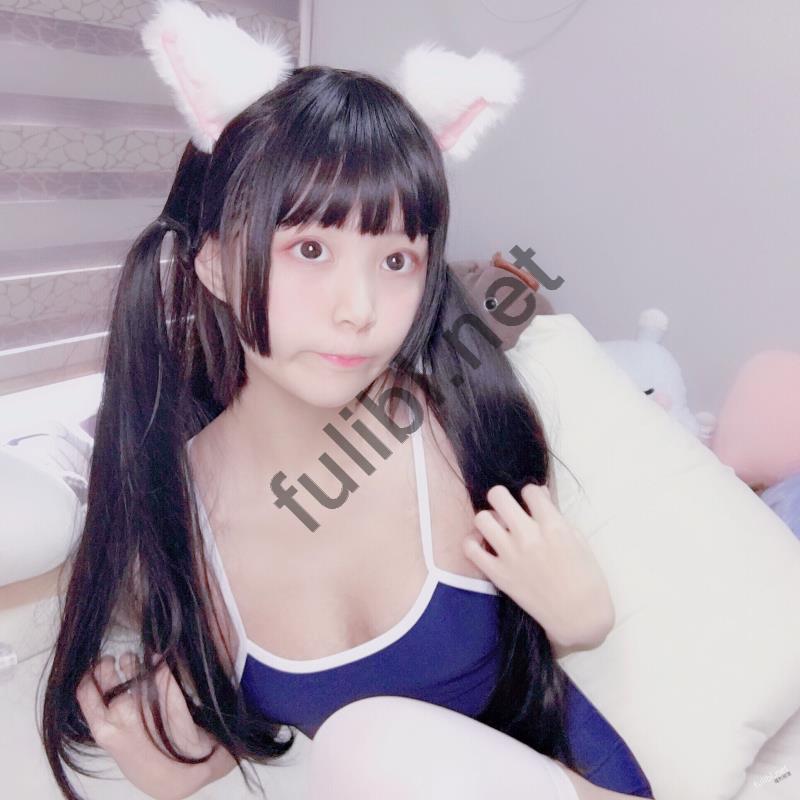清纯系福利姬@小奈奈 - 黑丝兔女郎+死库水[70P/132M]