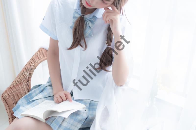 高质量coser@西瓜 日系清新风写真15套合集[493P/5.56G]