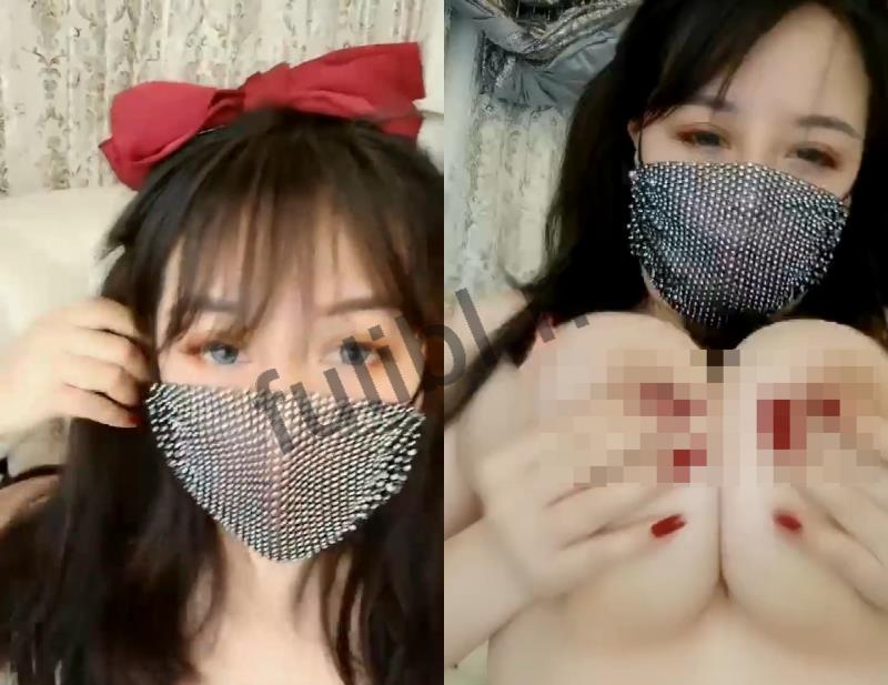 极品主播@巨无霸猫猫 尺度福利秀[3V/1.76G]